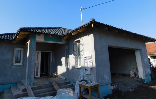 Eladó családi ház, Tápiószelén 68 M Ft, 4 szobás