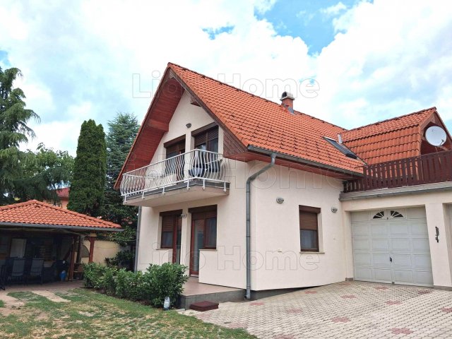 Eladó családi ház, Siófokon 179 M Ft, 6 szobás