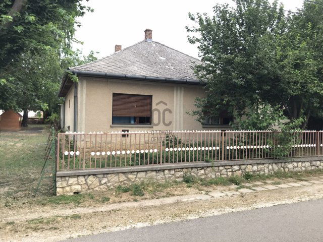 Eladó családi ház, Balatonszárszón 63 M Ft, 3 szobás