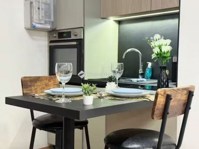 Eladó téglalakás, Budapesten, VI. kerületben 55 M Ft, 1 szobás