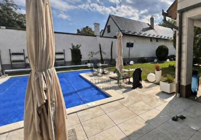 Eladó családi ház, Debrecenben 405 M Ft, 10 szobás