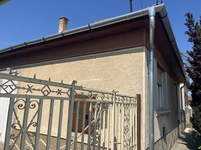 Eladó családi ház, Újhartyánon 59.9 M Ft, 3 szobás