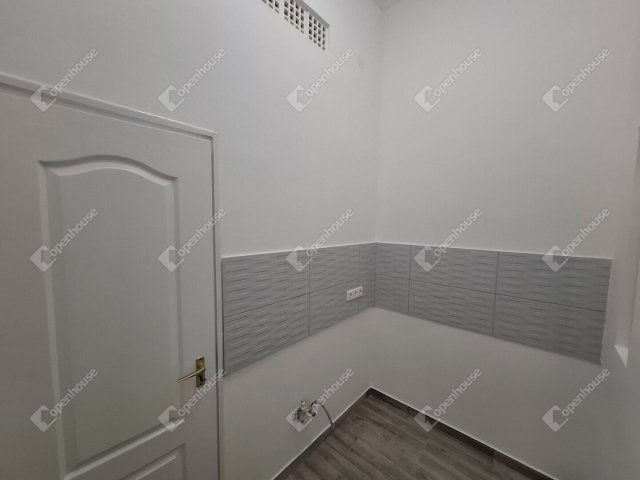 Eladó téglalakás, Budapesten, VIII. kerületben 64.9 M Ft