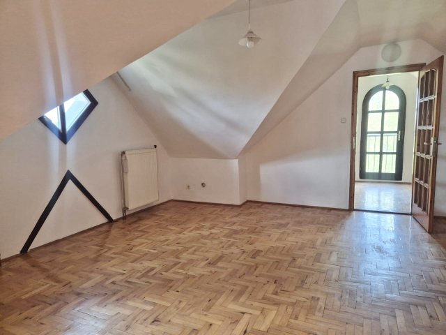 Kiadó téglalakás, albérlet, Dunakeszin, Madách Imre utcában