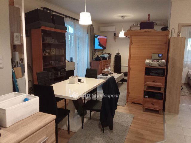 Eladó téglalakás, Érden 51.9 M Ft, 1+1 szobás