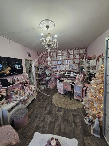 Eladó panellakás, Pécsett 37.9 M Ft, 1+1 szobás