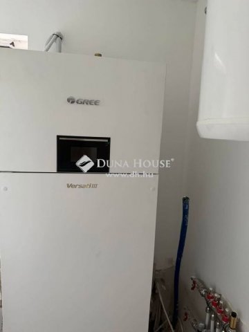 Eladó ikerház, Gödön 245 M Ft, 10 szobás / költözzbe.hu