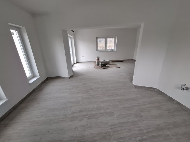 Eladó téglalakás, Mendén, Rét utcában 99 M Ft, 4 szobás