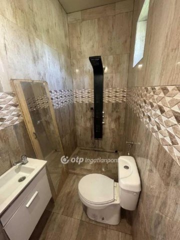 Eladó családi ház, Galgahévízen 120 M Ft, 4 szobás