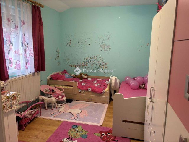 Eladó családi ház, Hegyeshalomban 34.99 M Ft, 4 szobás