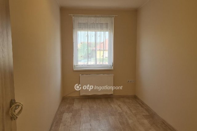 Eladó téglalakás, Dunaharasztin 61.99 M Ft, 2 szobás