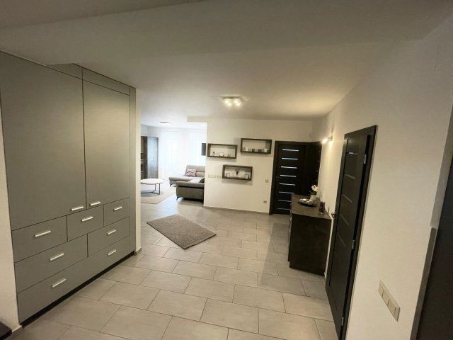 Kiadó téglalakás, albérlet, Pakson 350 E Ft / hó, 2 szobás