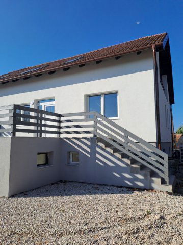 Eladó ikerház, Darnózseliben 79.9 M Ft, 4 szobás