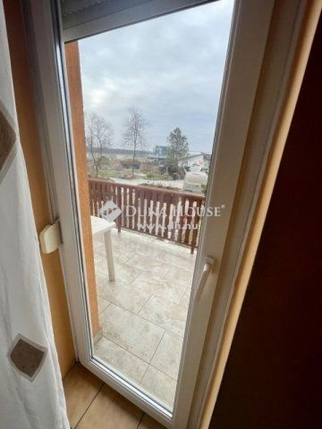 Eladó családi ház, Alsónémediben 450 M Ft, 10 szobás