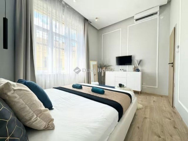 Eladó téglalakás, Budapesten, VI. kerületben 152.9 M Ft