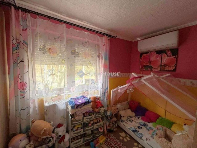 Eladó családi ház, Kecskeméten 37.5 M Ft, 5 szobás