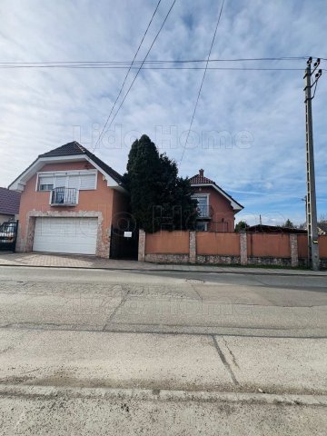 Eladó családi ház, Szigetszentmiklóson 185 M Ft, 4 szobás