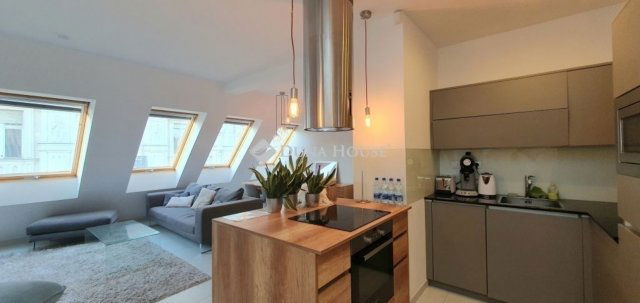 Eladó téglalakás, Budapesten, VI. kerületben 199.9 M Ft