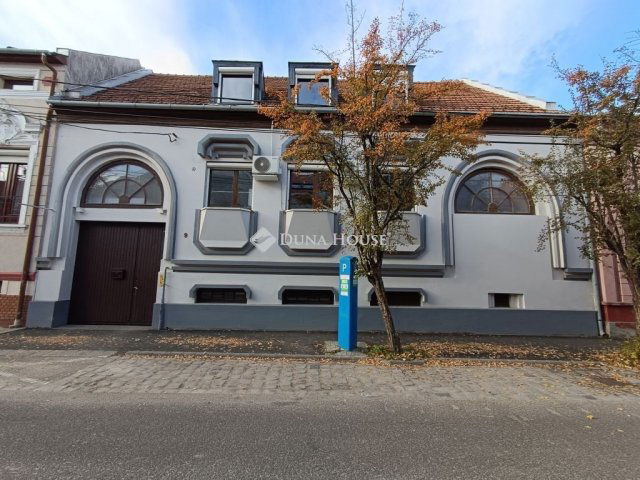 Kiadó családi ház, albérlet, Kecskeméten 150 E Ft / hó