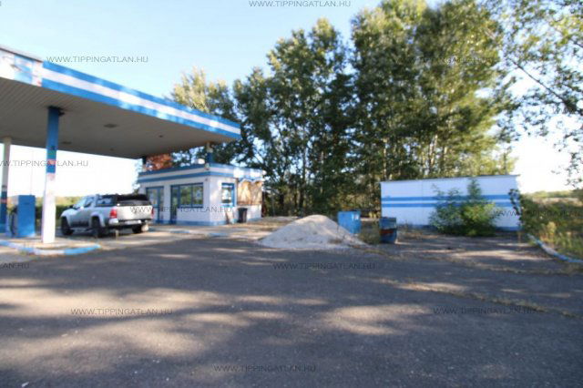 Eladó üzlethelyiség, Soltszentimrén 45 M Ft