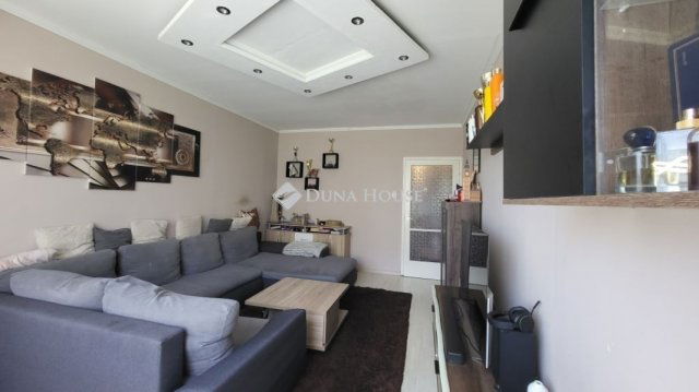 Eladó panellakás, Szegeden 55 M Ft, 1+2 szobás