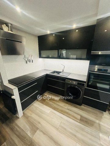 Eladó téglalakás, Budapesten, XIII. kerületben 78.5 M Ft