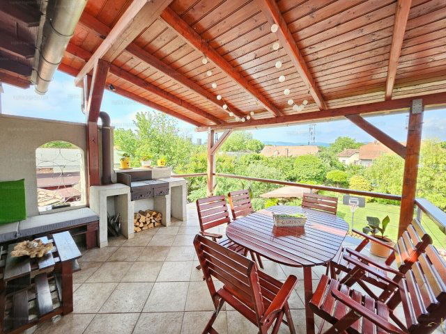 Eladó ikerház, Miskolcon 129 M Ft, 6 szobás