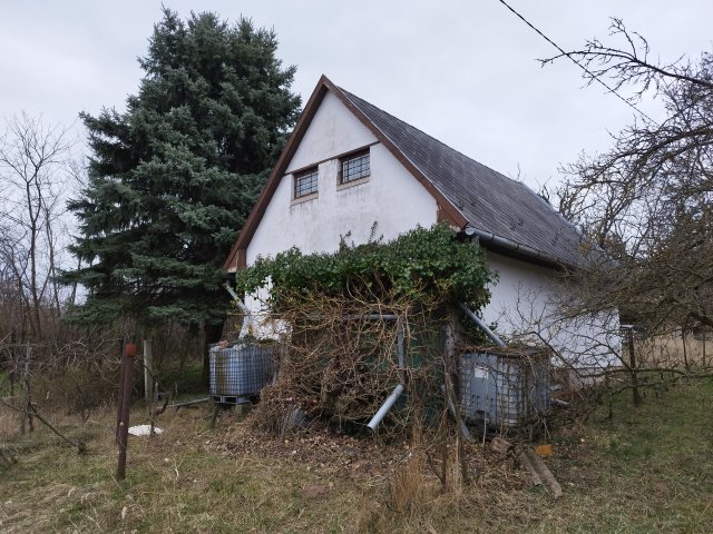 Eladó családi ház, Hatvanban 12 M Ft, 1+2 szobás