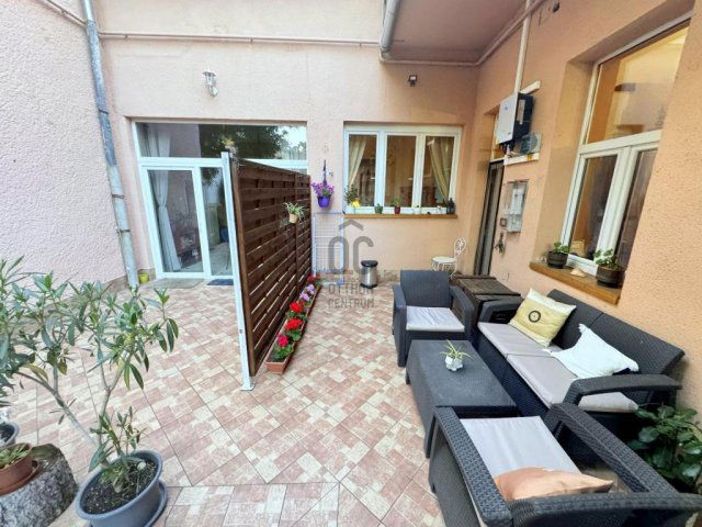 Eladó téglalakás, Budapesten, IV. kerületben 149 M Ft, 7 szobás