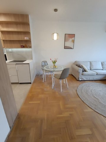 Eladó téglalakás, Budapesten, III. kerületben, Váradi utcában