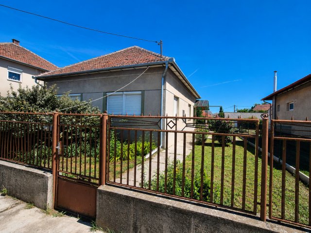 Eladó családi ház, Taksonyon 64.9 M Ft, 3 szobás