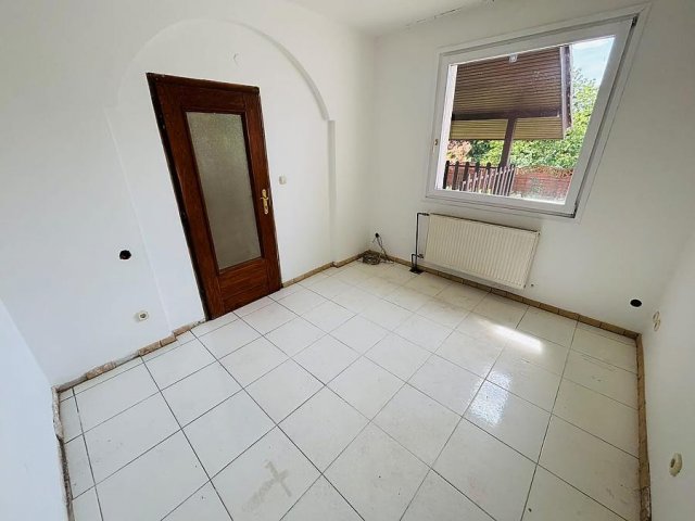Eladó családi ház, Fóton 119 M Ft, 7+3 szobás