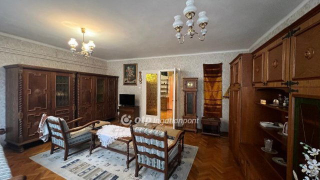 Eladó téglalakás, Egerben 79.9 M Ft, 1+2 szobás