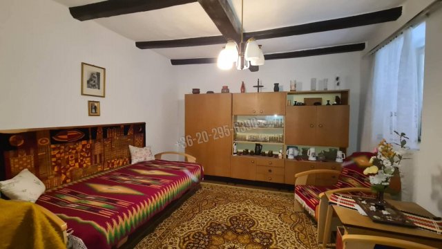 Eladó családi ház, Dunaújvárosban, Petőfi Sándor utcában