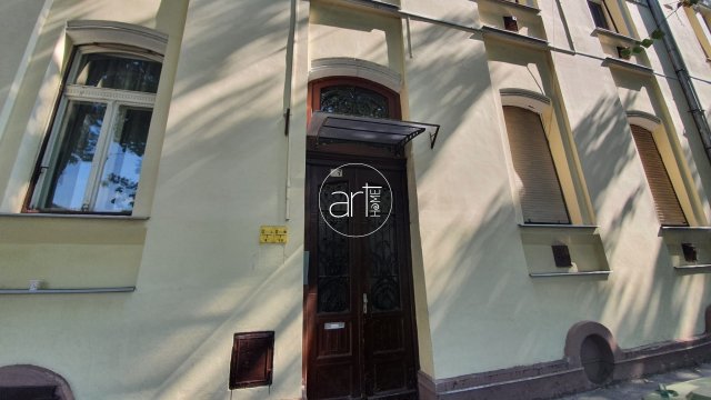 Kiadó téglalakás, albérlet, Szegeden, Zászló utcában