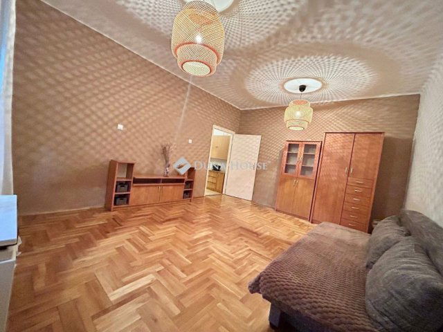 Kiadó téglalakás, albérlet, Budapesten, X. kerületben, 1 szobás