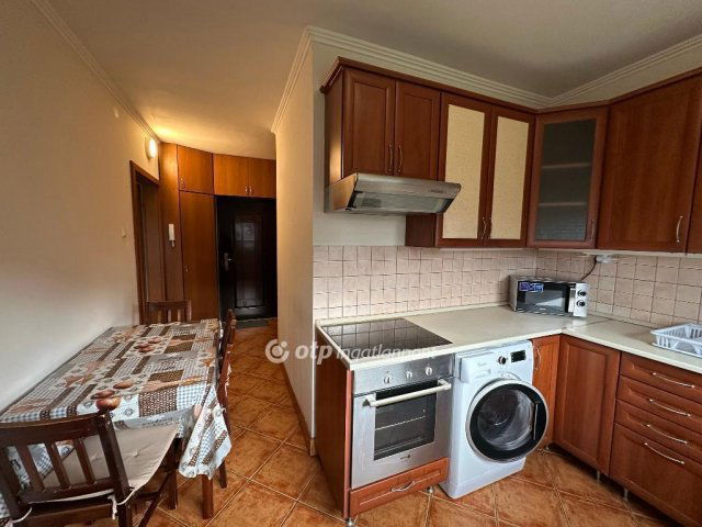 Eladó panellakás, Nyíregyházán 42.99 M Ft, 2 szobás