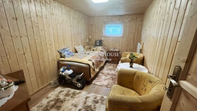 Eladó hotel, Egyházasrádócon 230 M Ft, 8 szobás