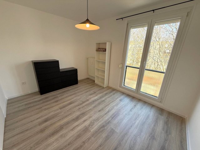 Eladó téglalakás, Pécsett 57 M Ft, 2 szobás