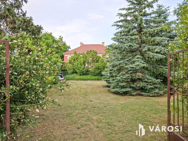 Eladó családi ház, Hegyeshalomban 148 M Ft, 8 szobás