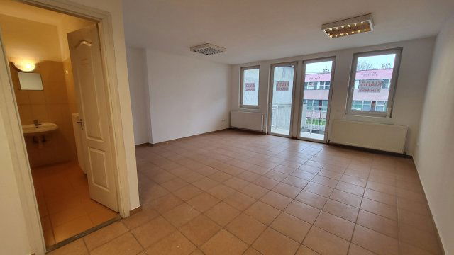 Kiadó üzlethelyiség, Egerben 190 E Ft / hó, 1 szobás