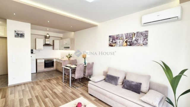 Eladó téglalakás, Budapesten, VIII. kerületben 107.9 M Ft