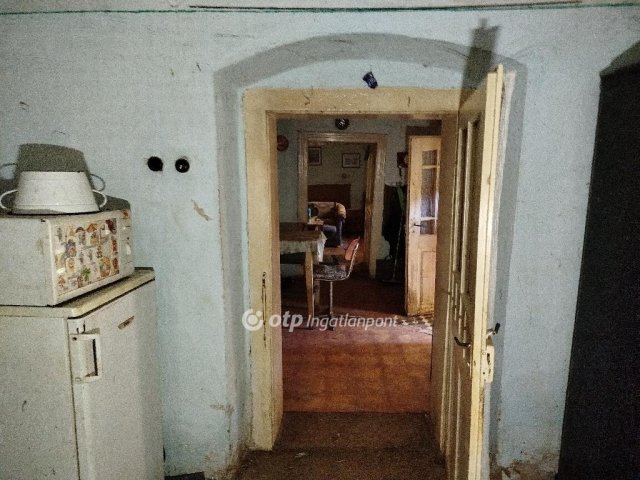 Eladó családi ház, Lippón 3.9 M Ft, 2 szobás