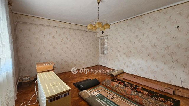 Eladó családi ház, Sirokban 22.9 M Ft, 2 szobás