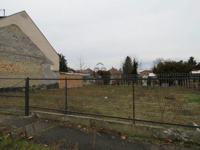 Eladó telek, Budapesten, XV. kerületben 70 M Ft