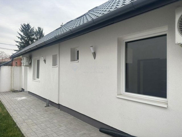 Eladó családi ház, Budapesten, XVIII. kerületben 43.9 M Ft