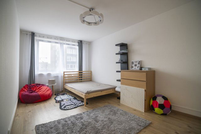 Eladó panellakás, Budapesten, III. kerületben, Kerék utcában