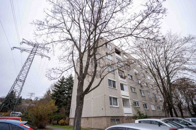 Eladó panellakás, Miskolcon 37.9 M Ft, 3 szobás