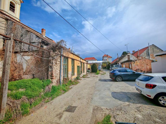 Eladó telek, Tatán 16.6 M Ft / költözzbe.hu