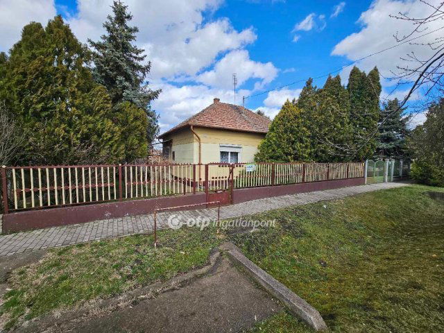 Eladó családi ház, Zagyvarékason 13.99 M Ft, 2 szobás